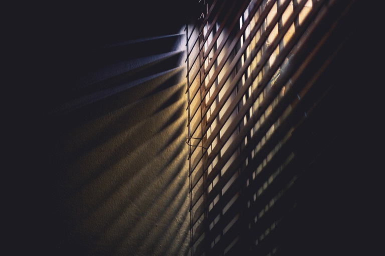 Ventajas de domotizar tus persianas y cortinas